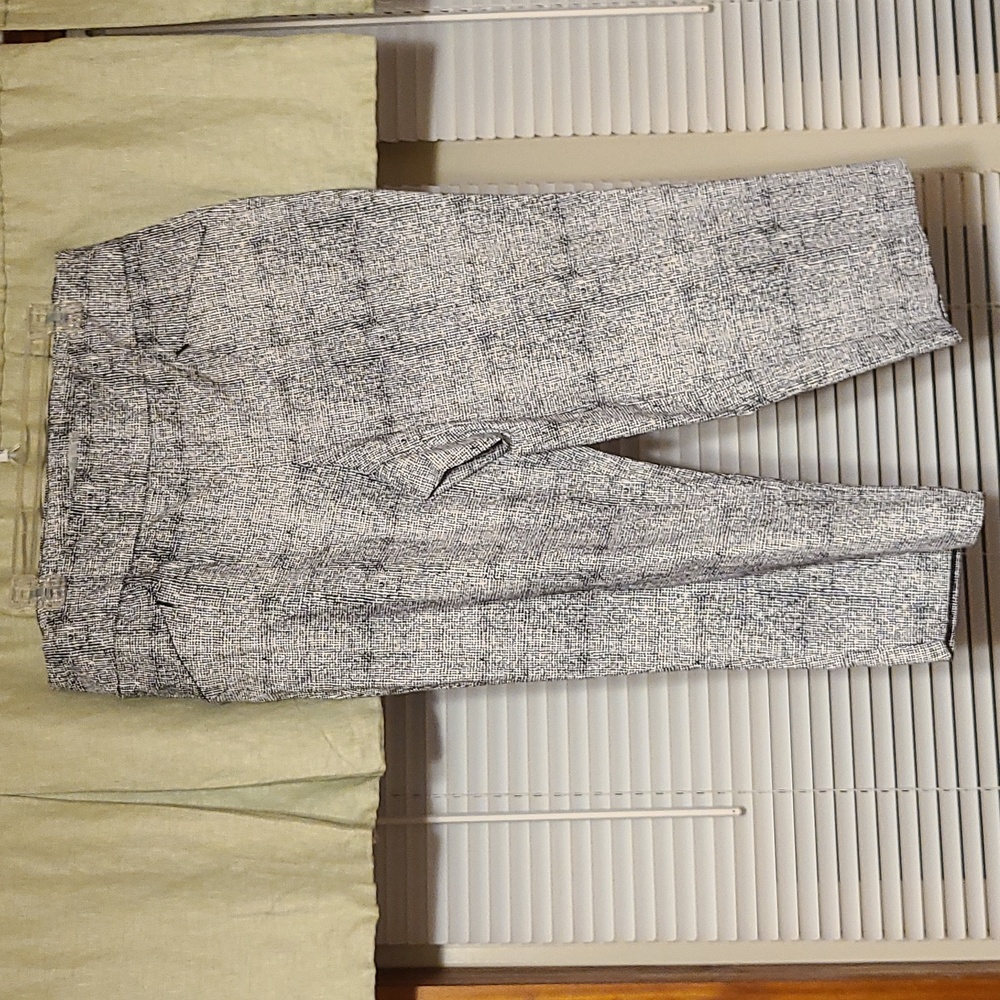 Women's Capris
